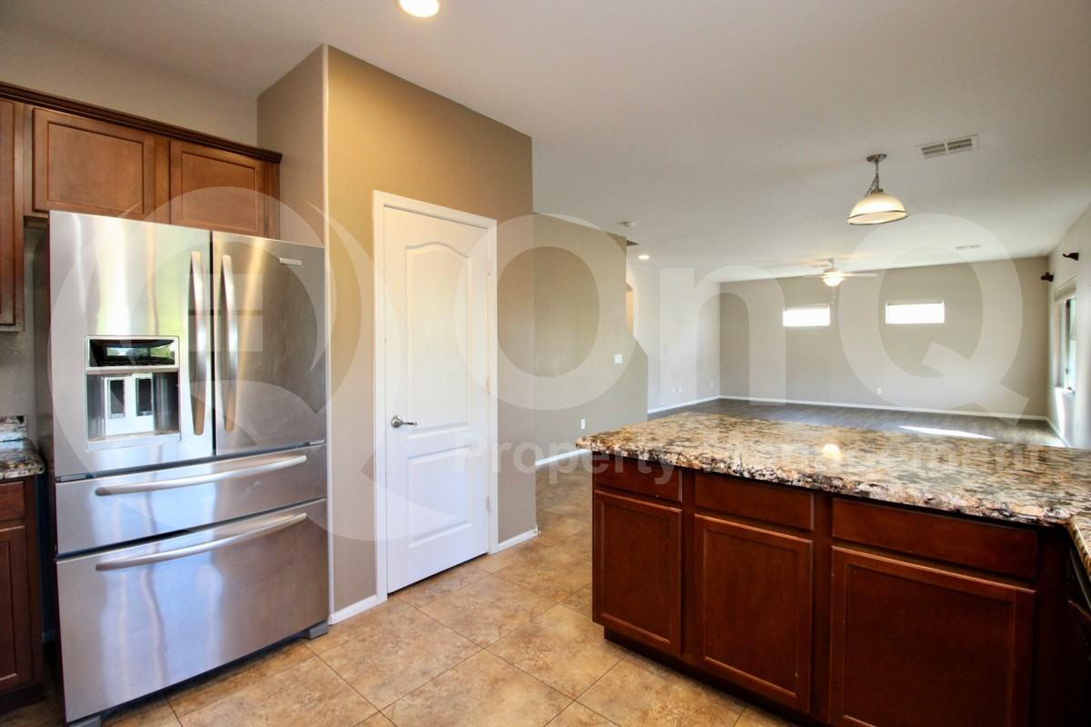 11434 E Cliffrose Ln - Photo 6 of 50