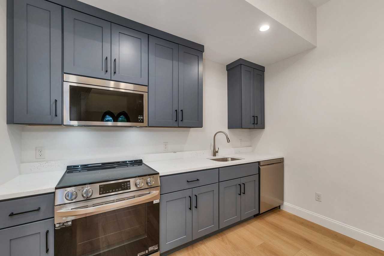 177 N Main St #103 - Photo 3 of 36