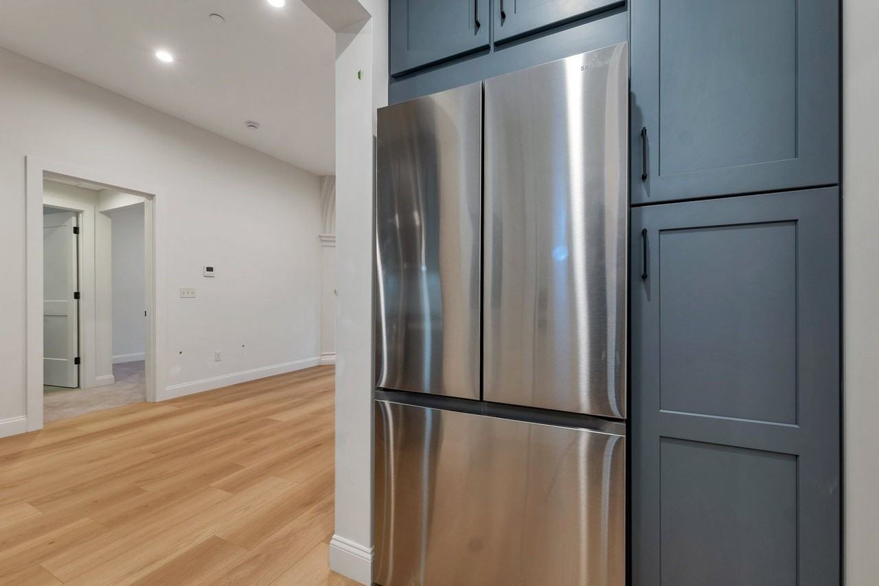 177 N Main St #103 - Photo 6 of 36