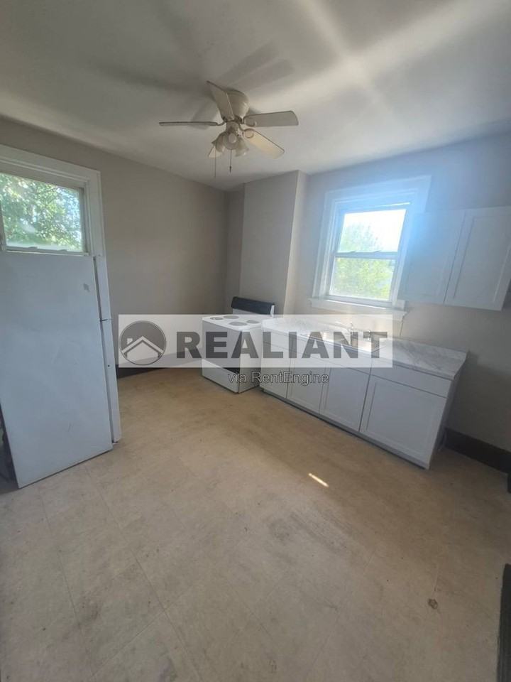 1838 Holman Ave #2 - Photo 5 of 11