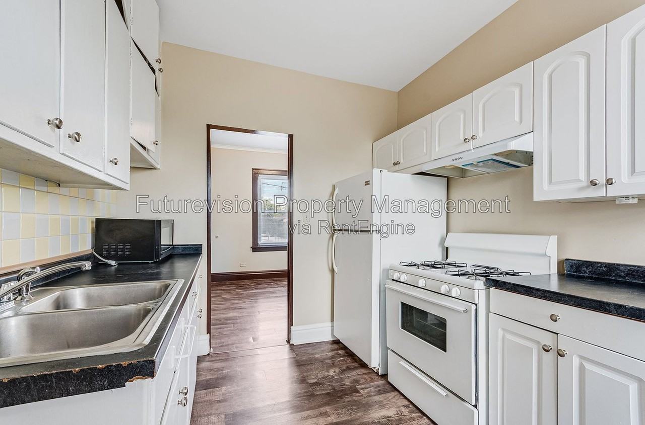 6 Irving St #2ndFL - Photo 5 of 10