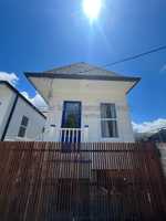 featured image of 817 Adams St