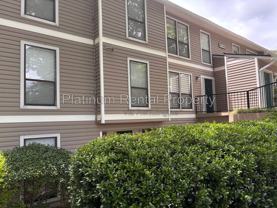 402 Wynnes Ridge Cir Se - Photo 1 of 1