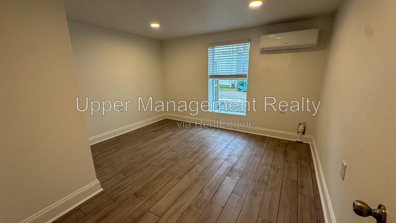 7423 Hampson St #7423BS - Photo 7 of 13