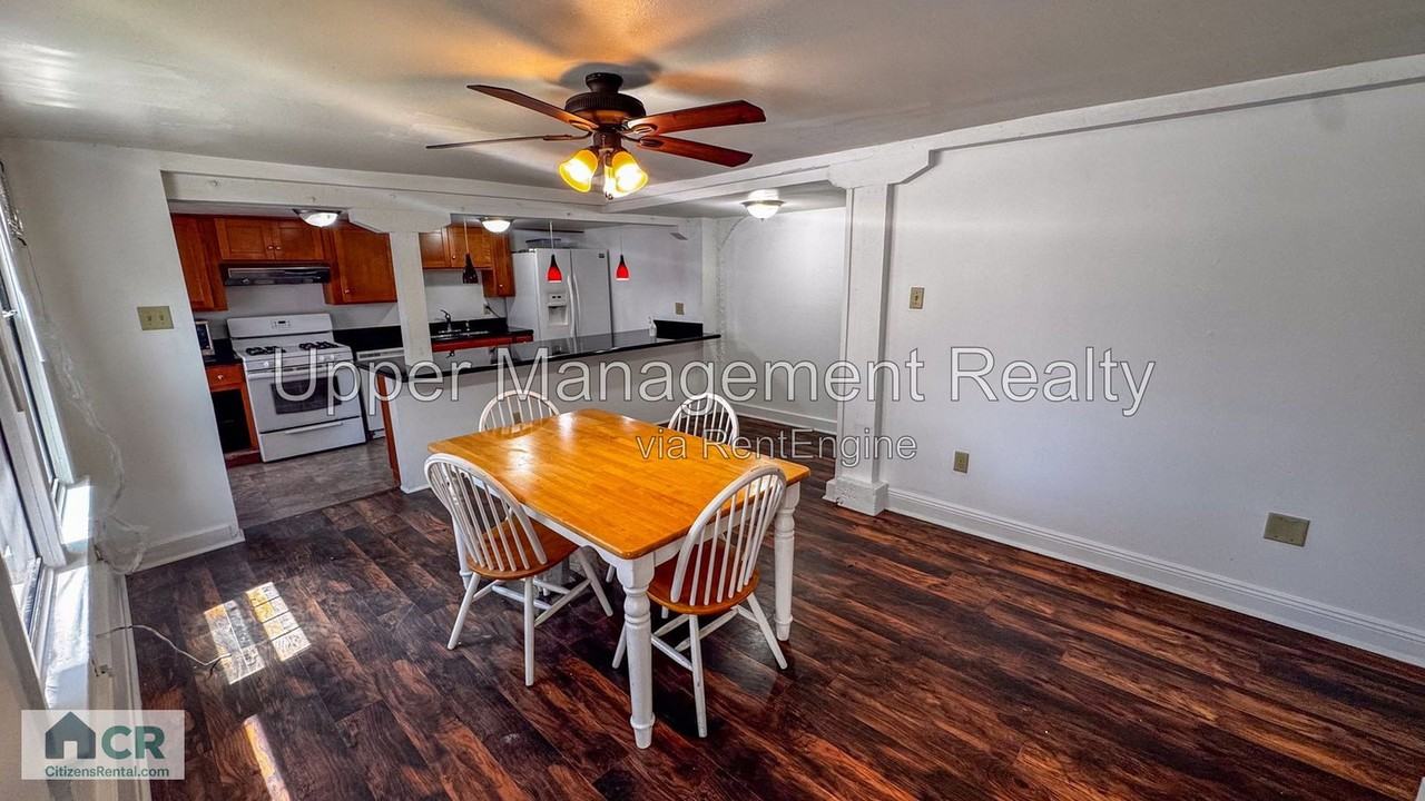 1601 Broadway St #B - Photo 2 of 13