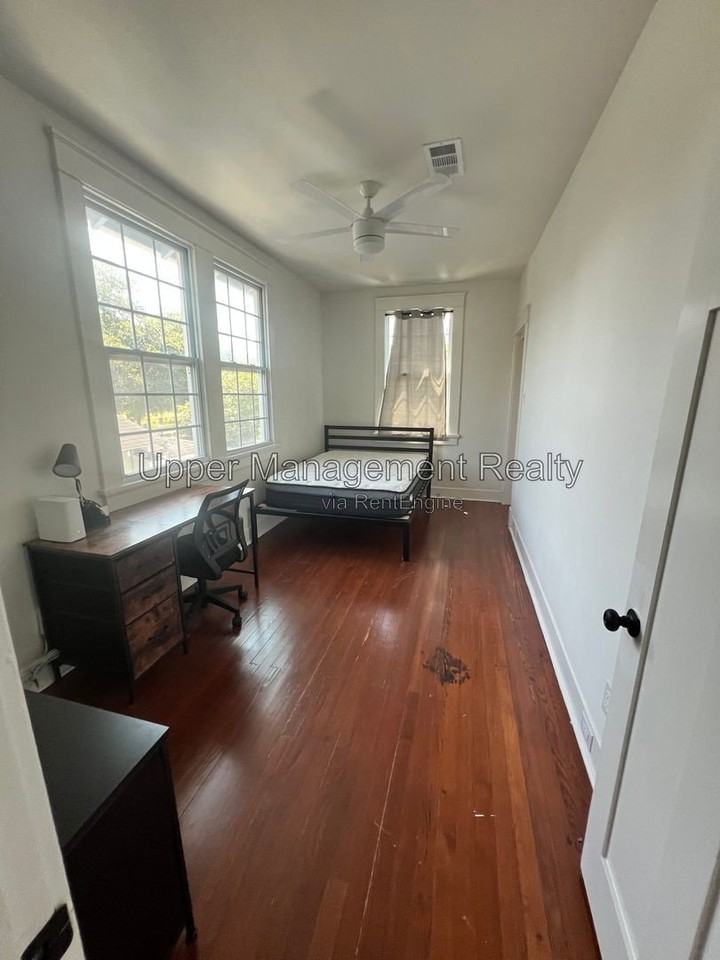 1532 Hillary St #1532 - Photo 6 of 9