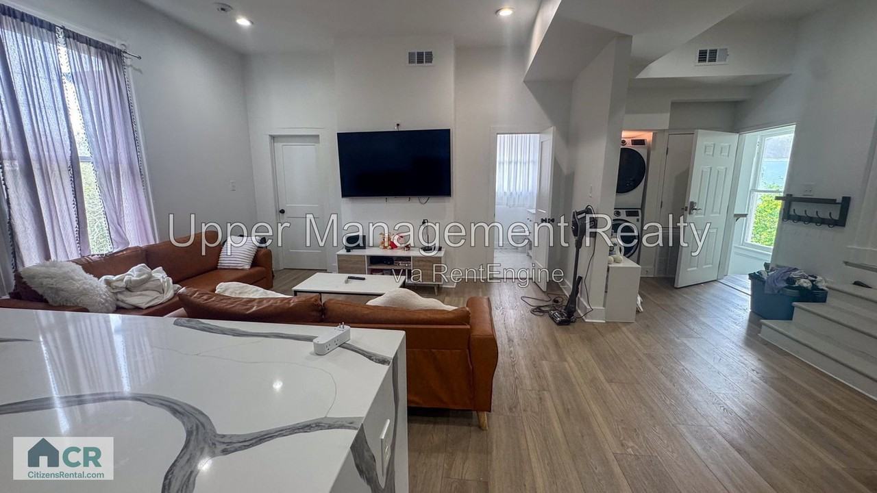 7712 Hampson St #636 - Photo 4 of 10