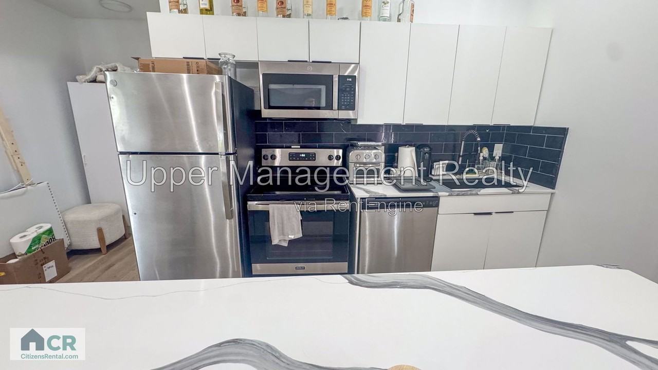 7712 Hampson St #636 - Photo 5 of 10