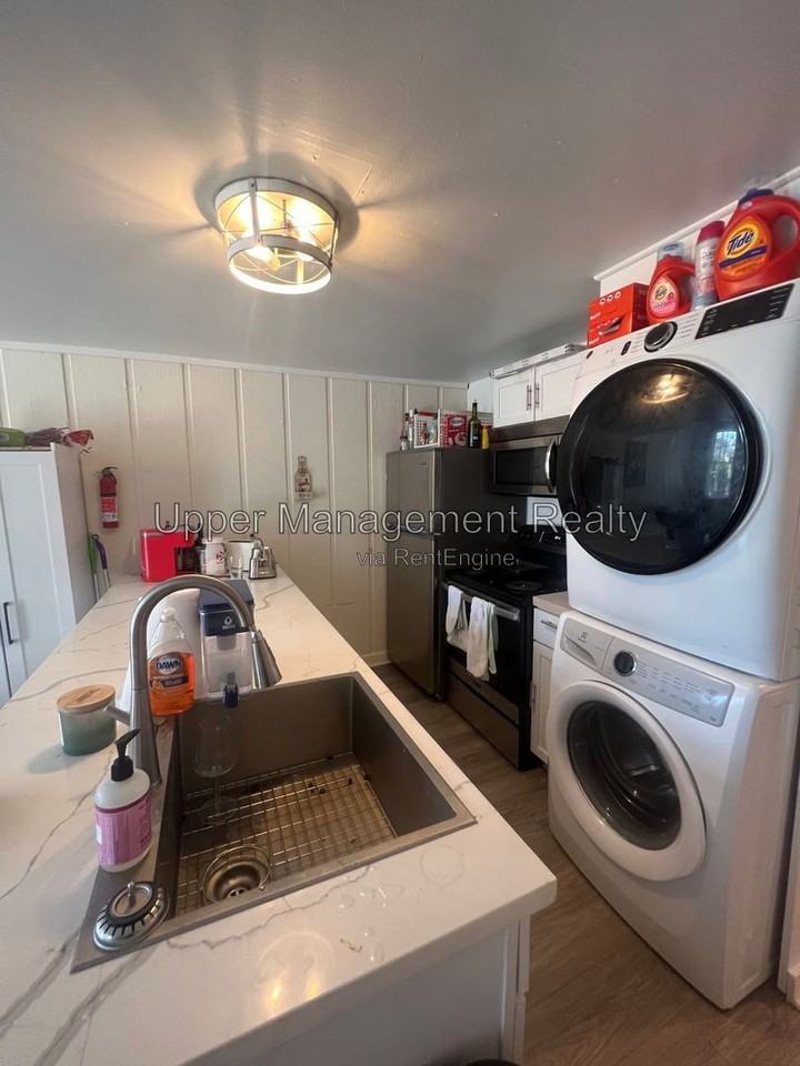 7714 Oak St #7714 - Photo 3 of 6