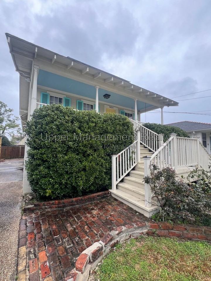 5827 Clara St #5827