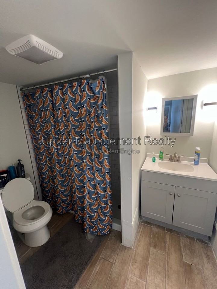 5827 Clara St #5827 - Photo 4 of 7