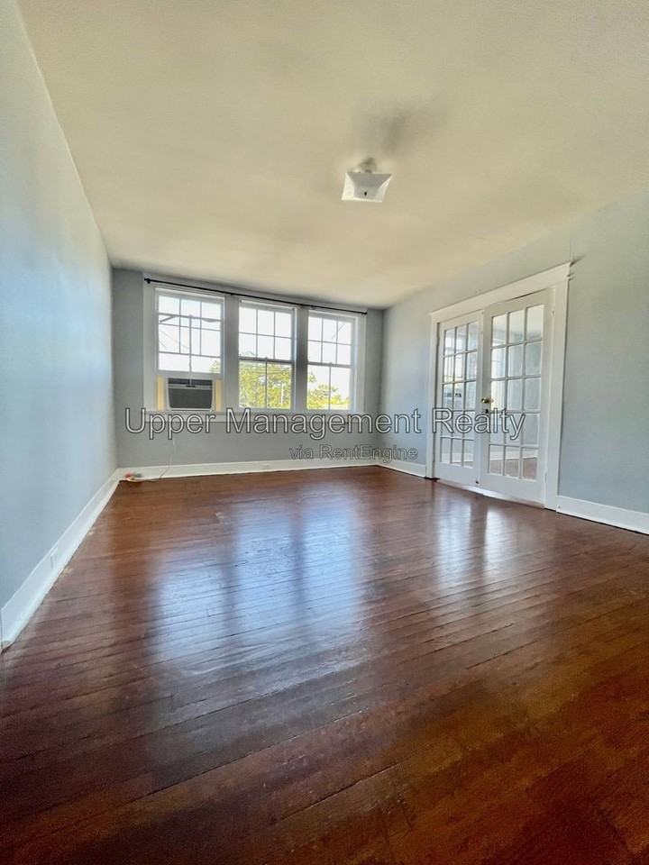 2324 Calhoun St #D - Photo 2 of 7