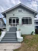 featured image of 1415 Broadway St