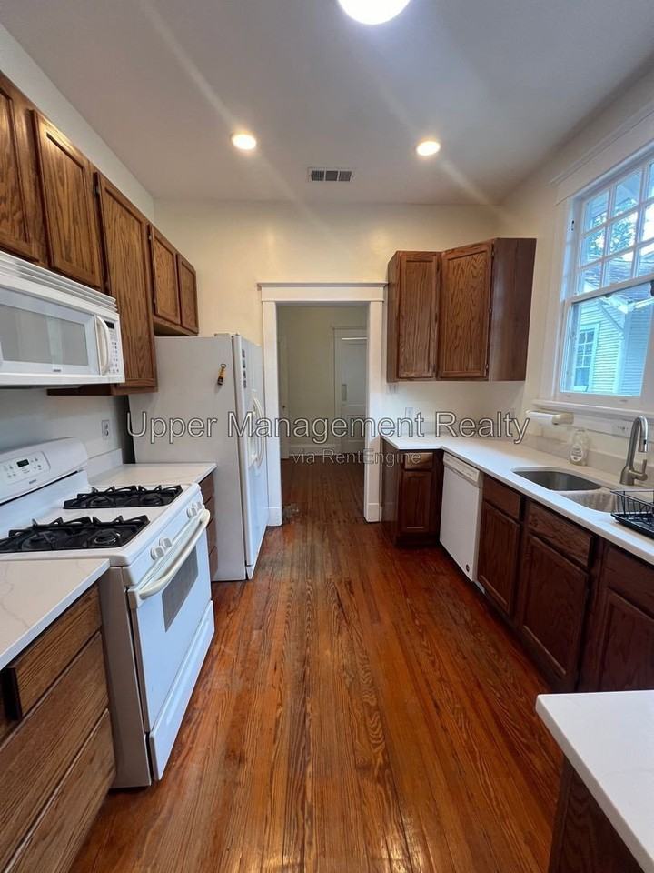 1415 Broadway St - Photo 6 of 12