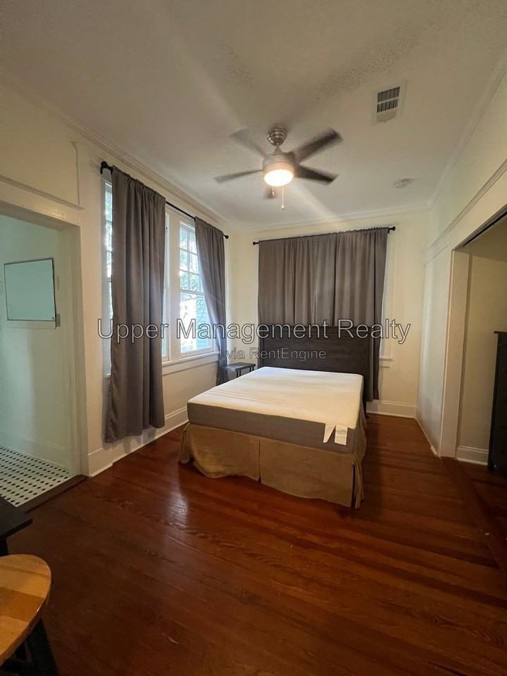1415 Broadway St - Photo 7 of 12