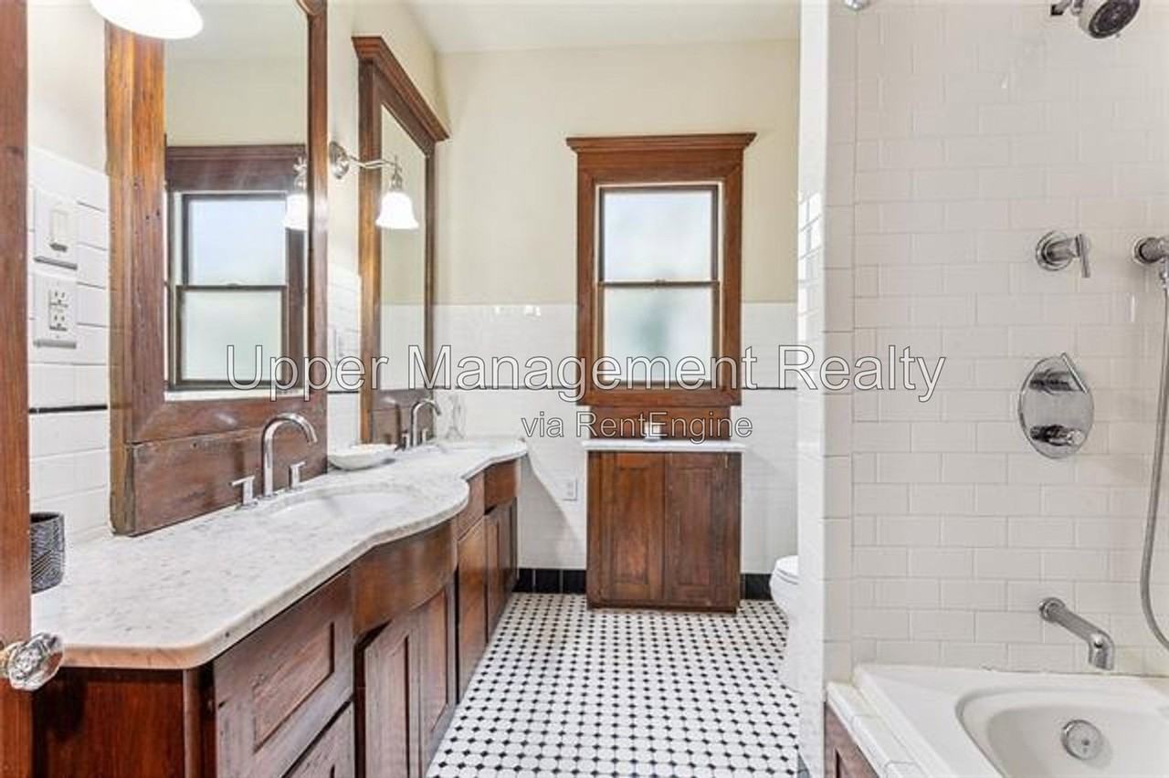 7533 Jeannette St - Photo 6 of 15