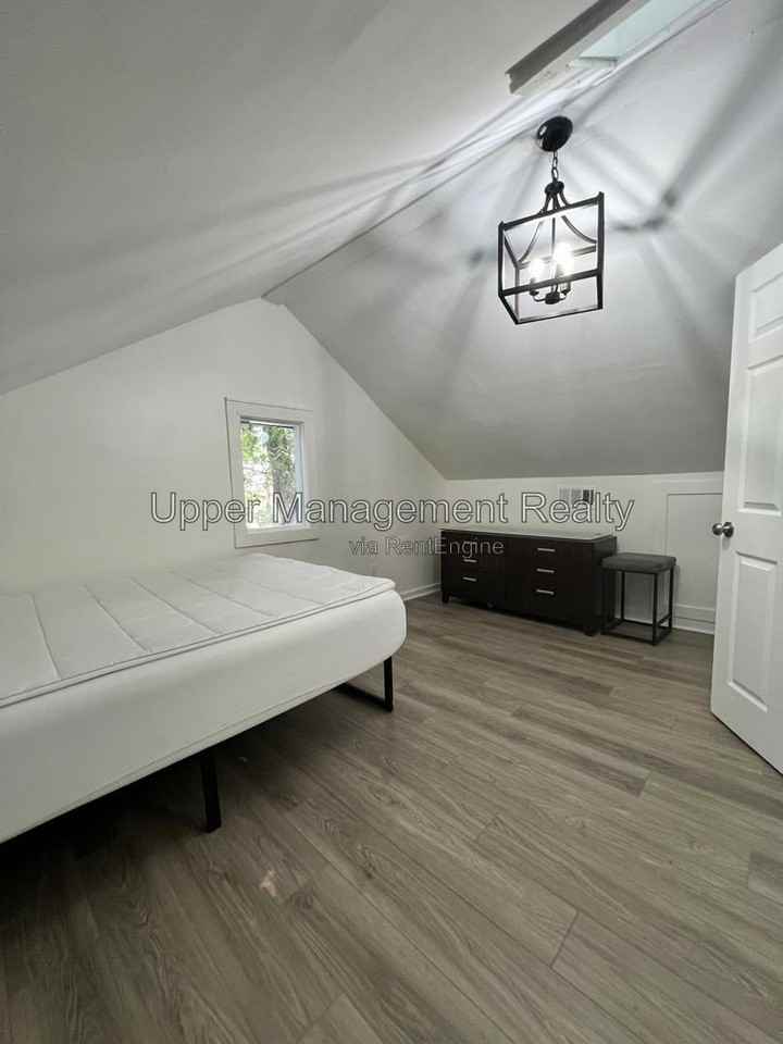 1138 Adams St #1136 - Photo 7 of 9