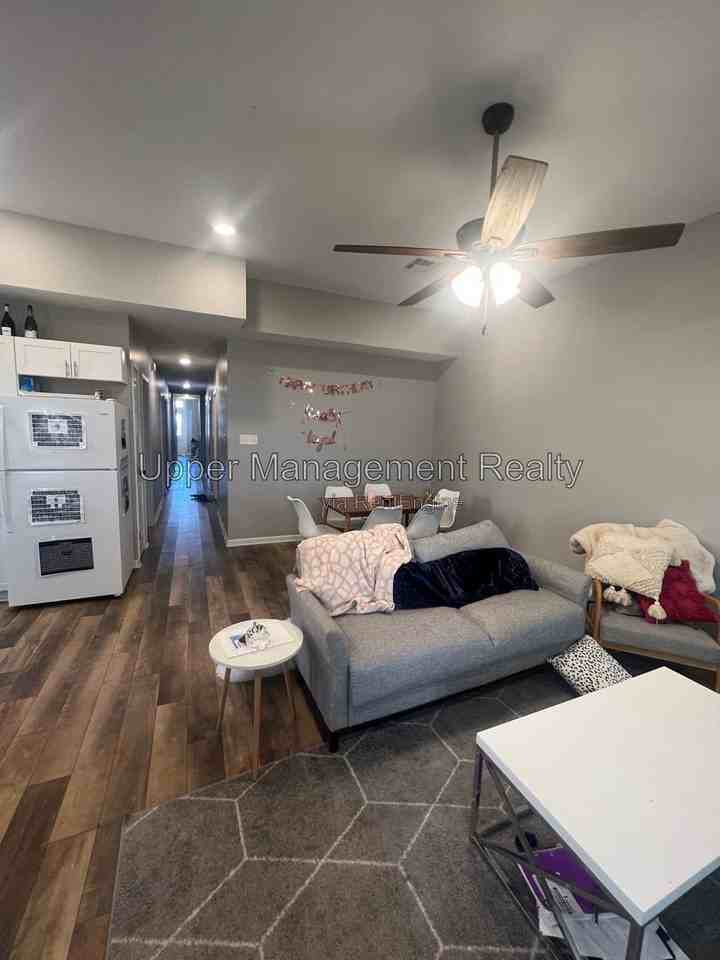 7522 Burthe St #A - Photo 3 of 10