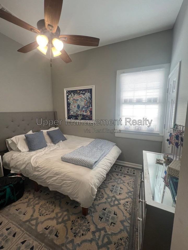 7522 Burthe St #A - Photo 5 of 10