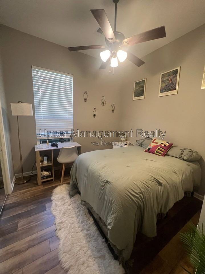7522 Burthe St #A - Photo 6 of 10