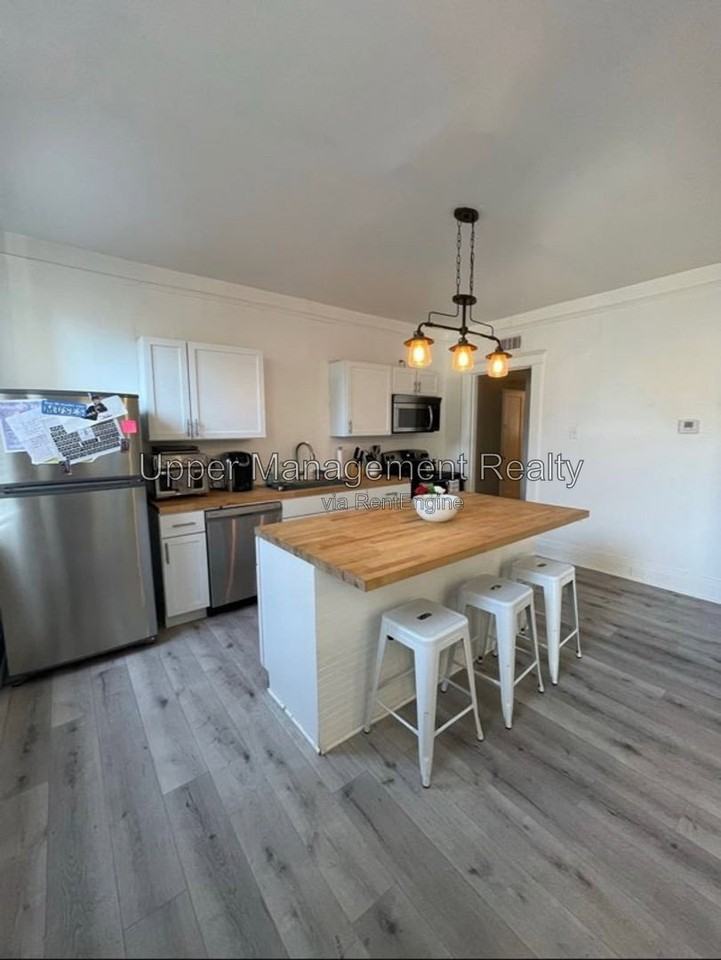 7429 Hampson St #7427-2ndFL - Photo 4 of 8