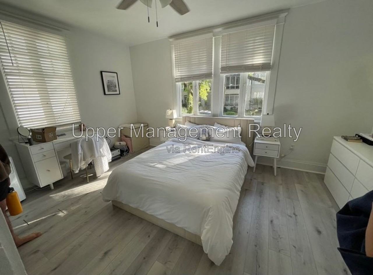 7429 Hampson St #7427-2ndFL - Photo 5 of 8