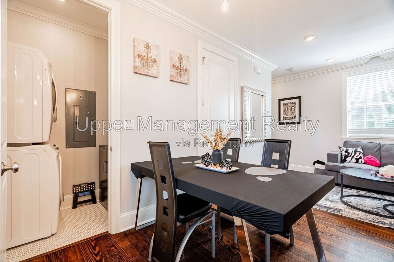 1201 Baronne St #6 - Photo 4 of 8