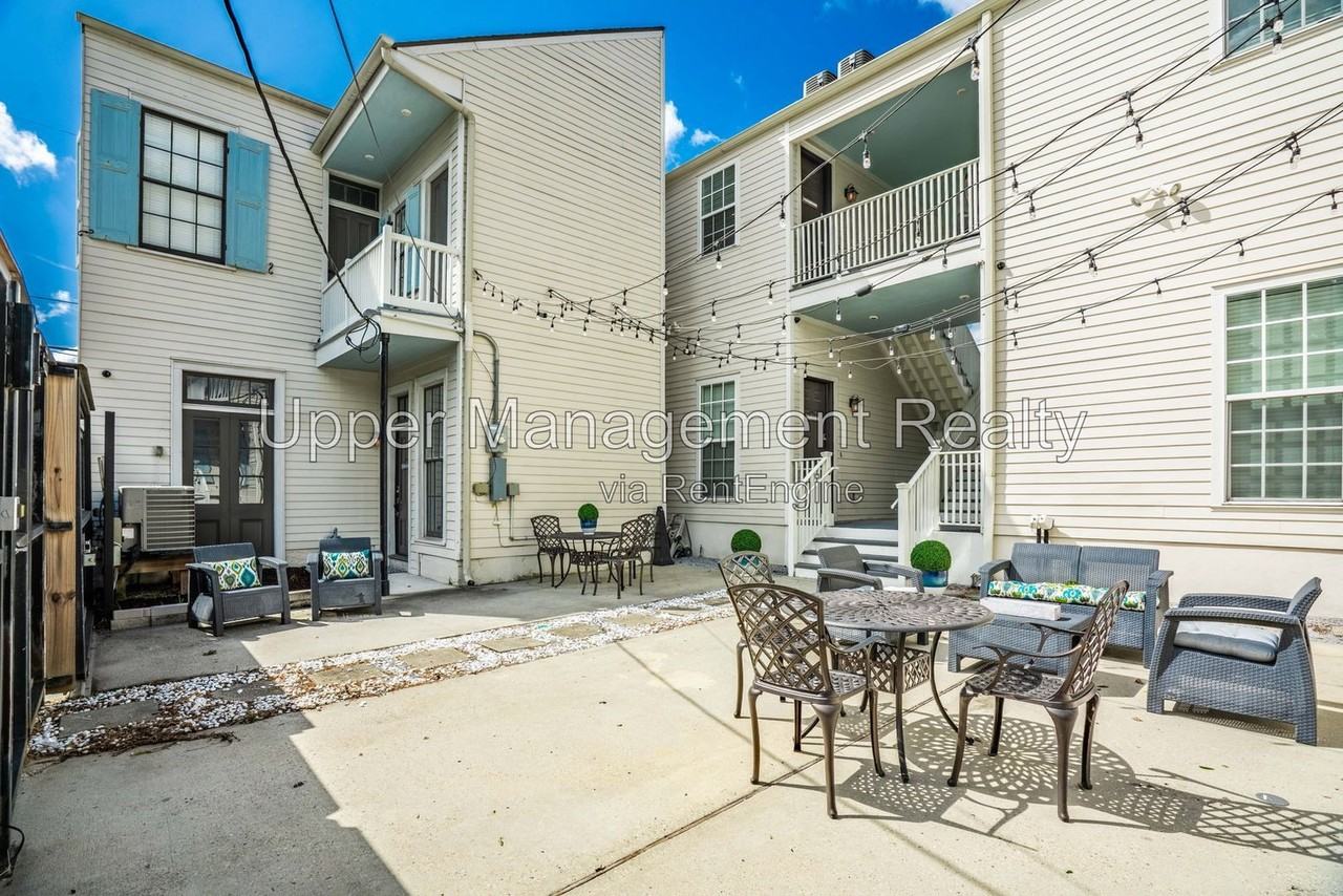 1201 Baronne St #6 - Photo 6 of 8