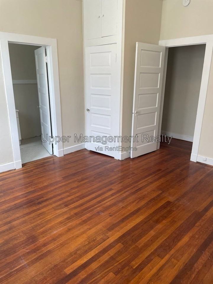 2201 Calhoun St #A - Photo 6 of 11