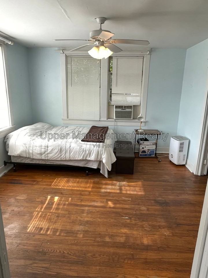 2324 Calhoun St #C - Photo 5 of 13