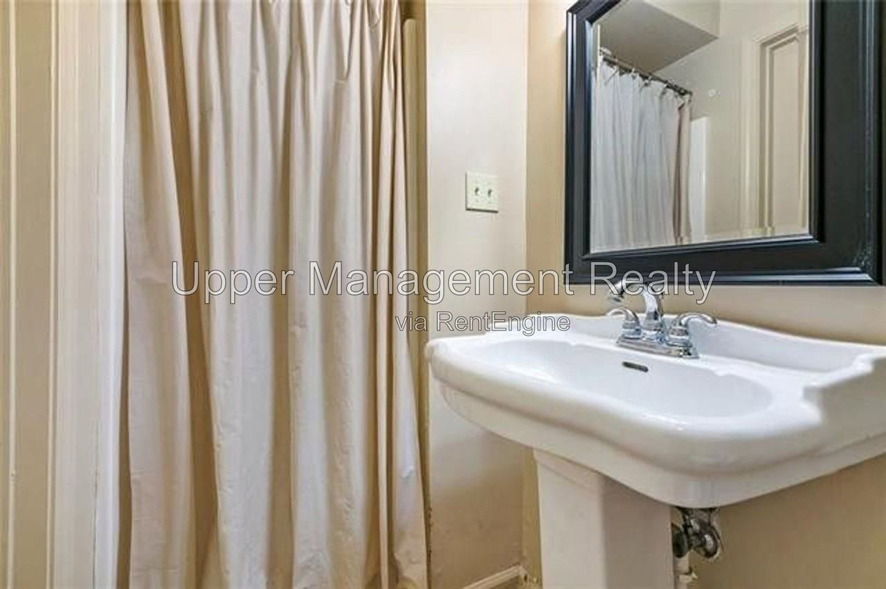 2330 Palmer Ave - Photo 7 of 15