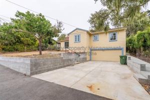 featured image of 32 Via Ventura