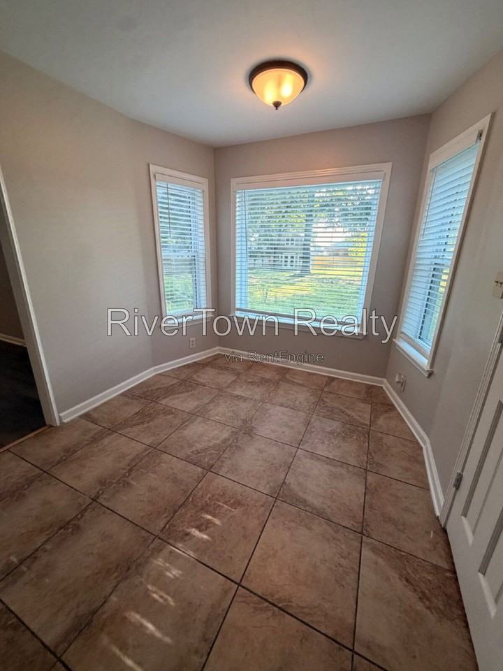 304 Quinn Rd - Photo 5 of 25