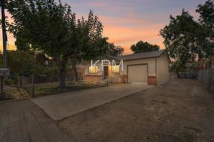 527 Lillian Ave - Photo 1 of 1
