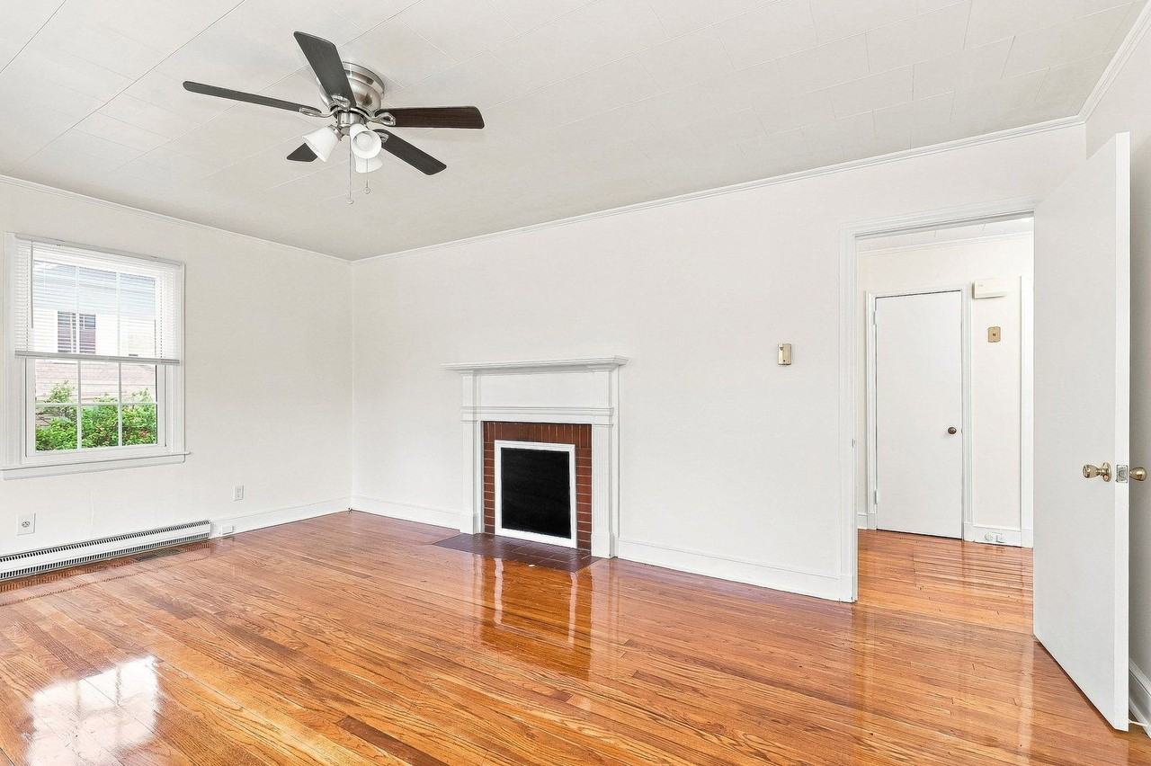 403 W Pine St - Photo 6 of 19
