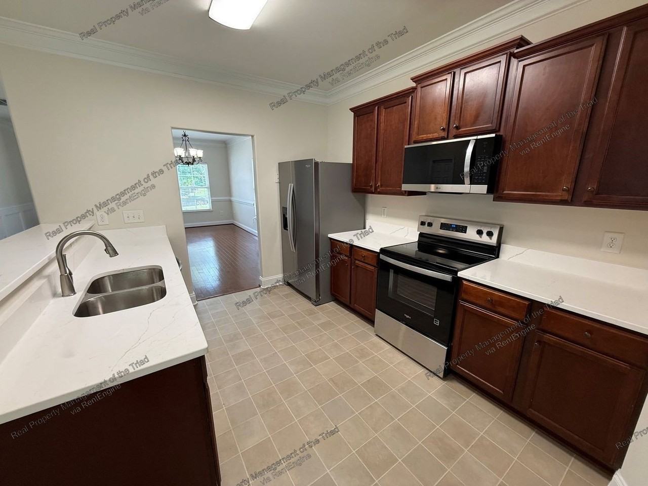 3821 Marble Dr - Photo 4 of 23