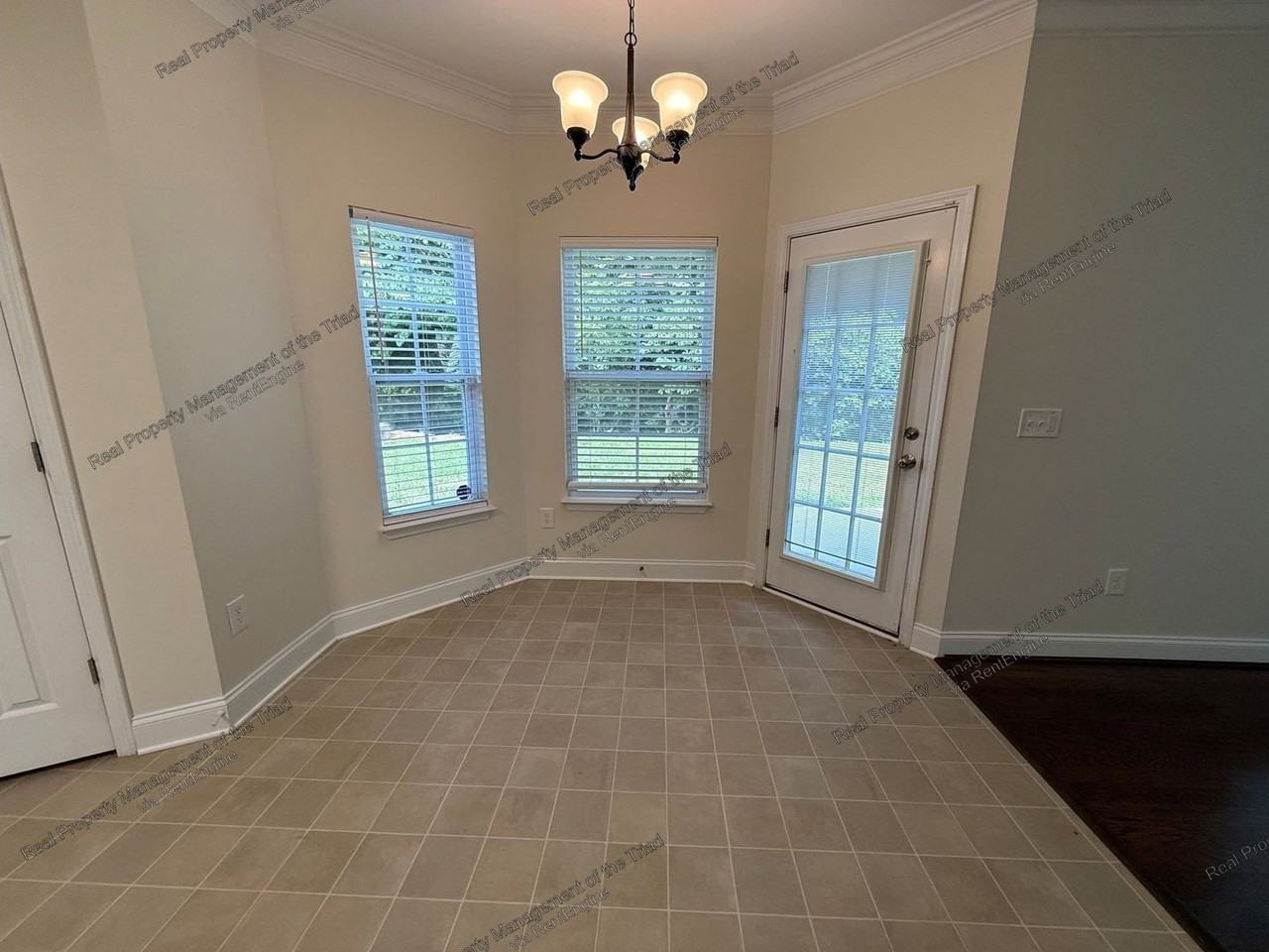 3821 Marble Dr - Photo 6 of 23