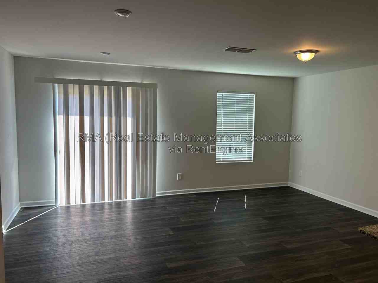 141 Dogwood Ln - Photo 3 of 9