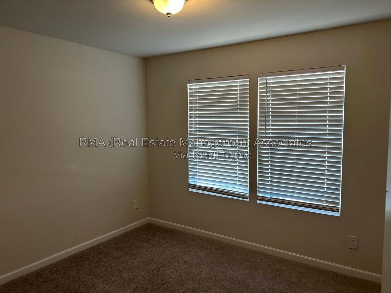 141 Dogwood Ln - Photo 4 of 9