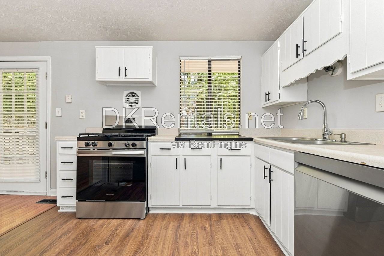 6870 Kimberly Mill Rd - Photo 6 of 16