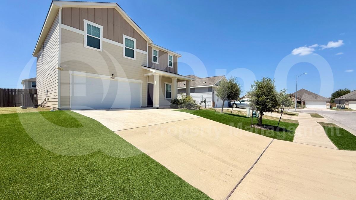 19620 Cloudy Bay Dr - Photo 4 of 33