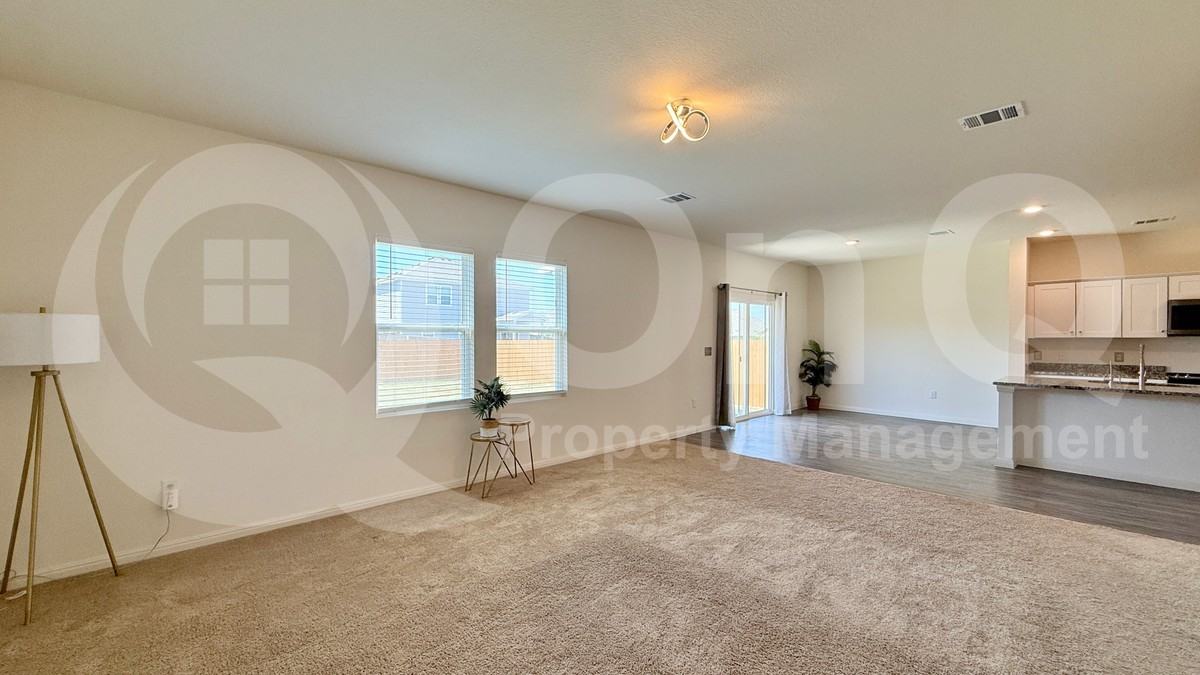 19620 Cloudy Bay Dr - Photo 7 of 33