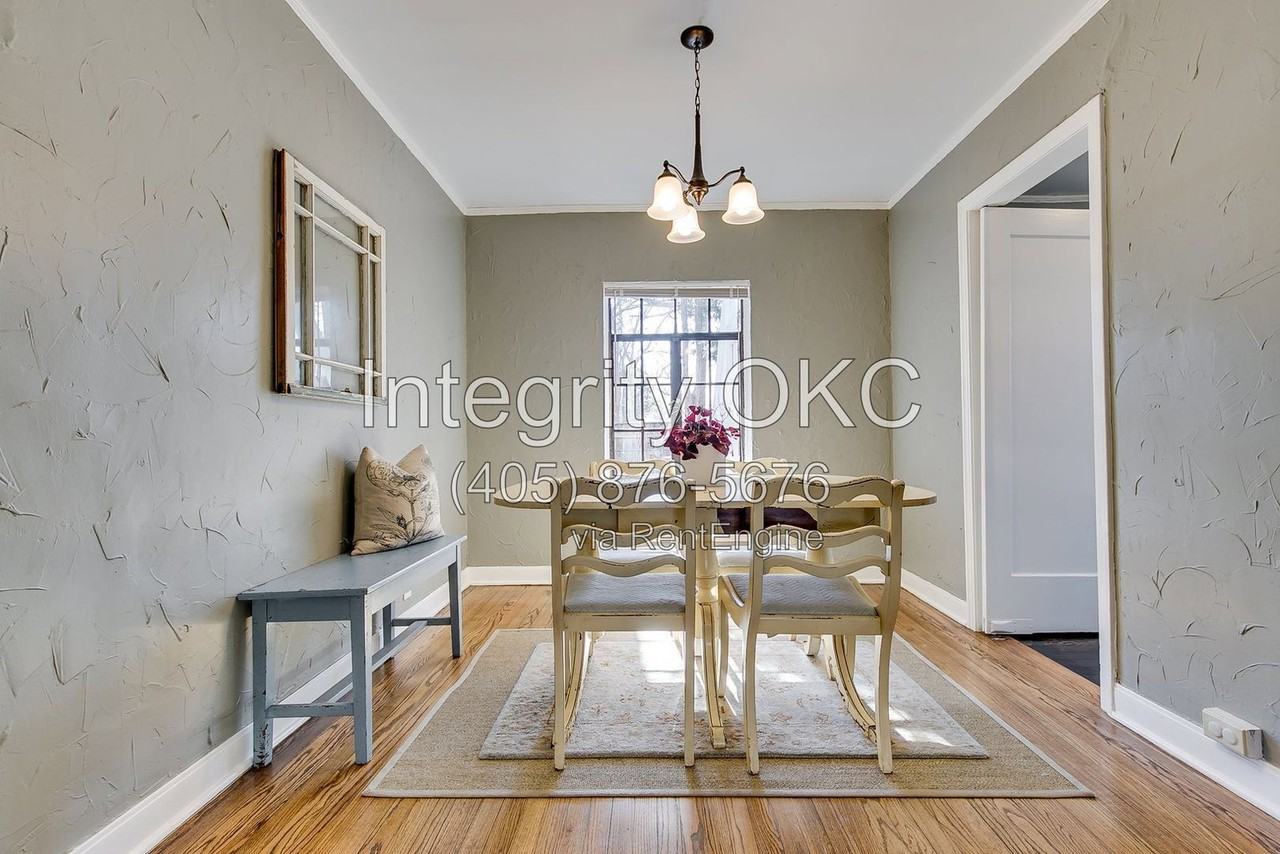 1803 Carey Pl - Photo 3 of 15