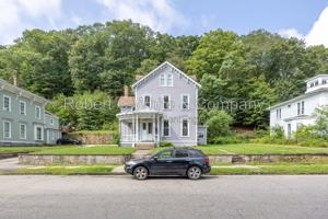 featured image of 122 Union St #3