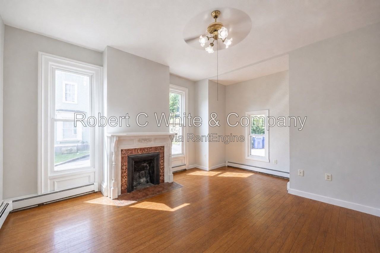 122 Union St #3 - Photo 6 of 12