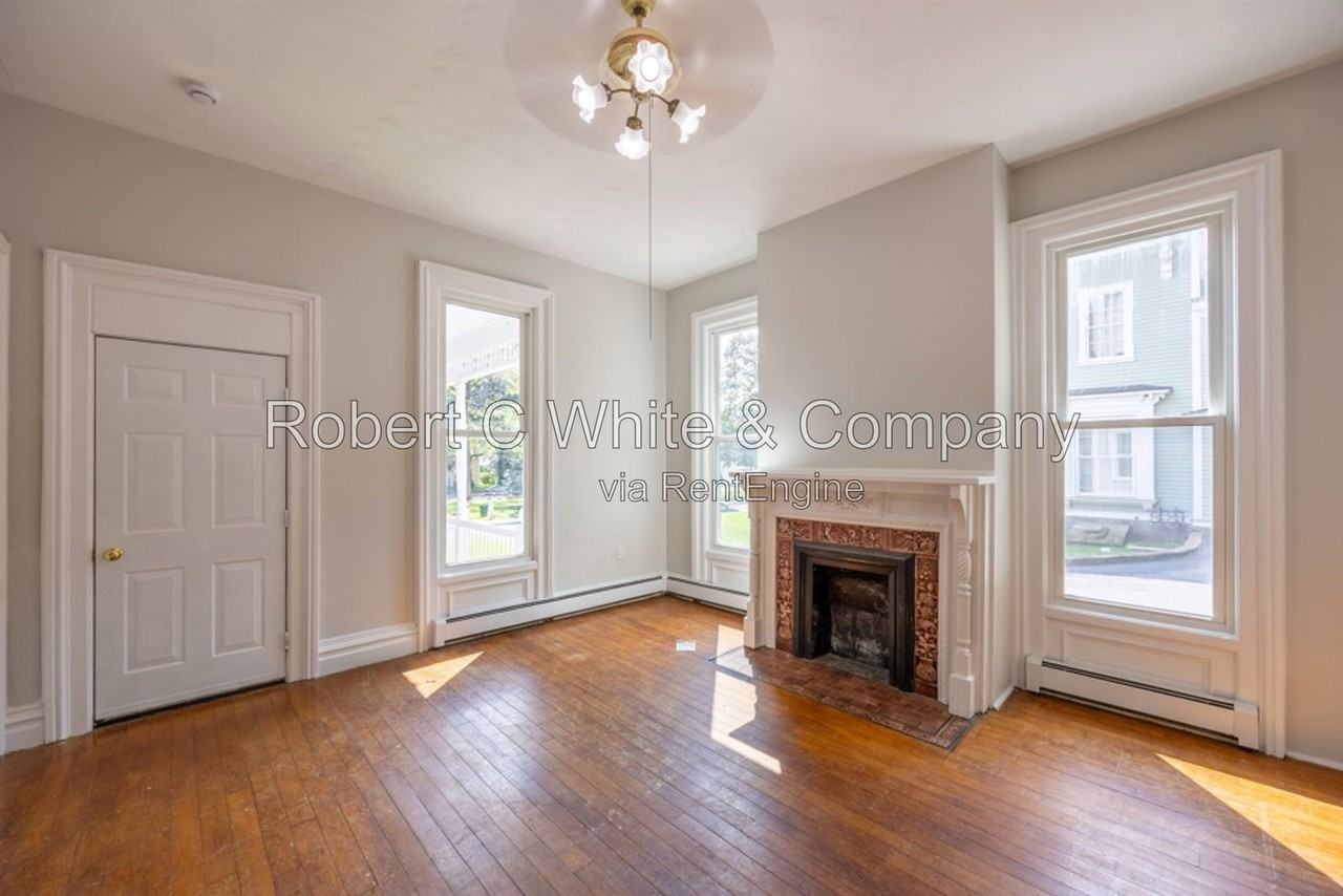 122 Union St #3 - Photo 7 of 12