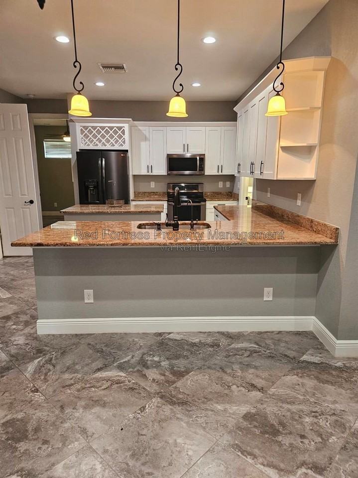 3226 Vera Ct - Photo 2 of 22