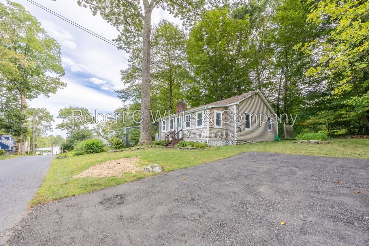102 Lake Rd - Photo 2 of 23