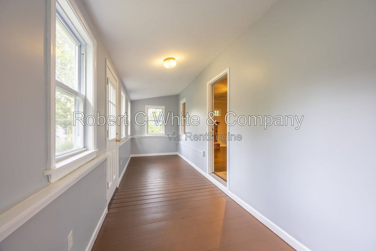 102 Lake Rd - Photo 3 of 23