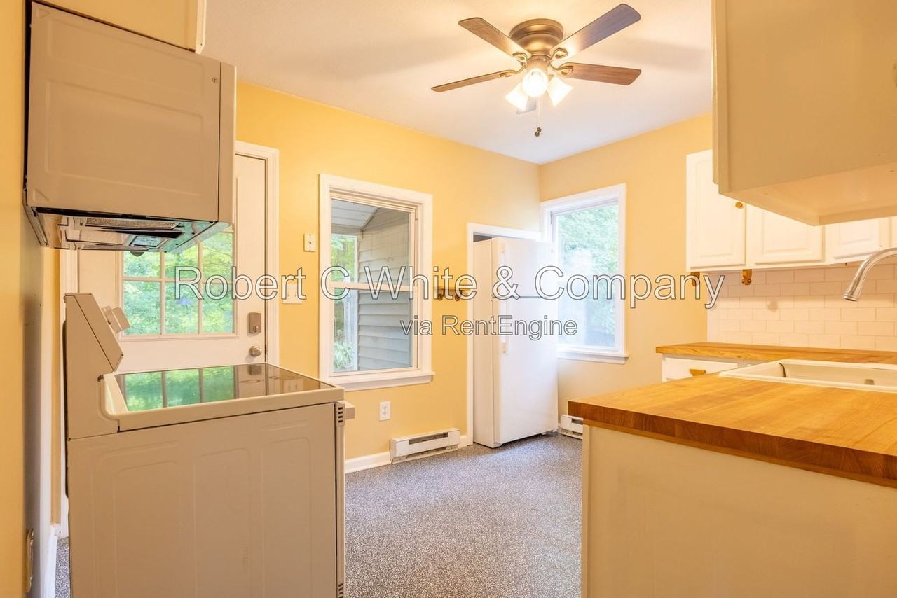 102 Lake Rd - Photo 7 of 23
